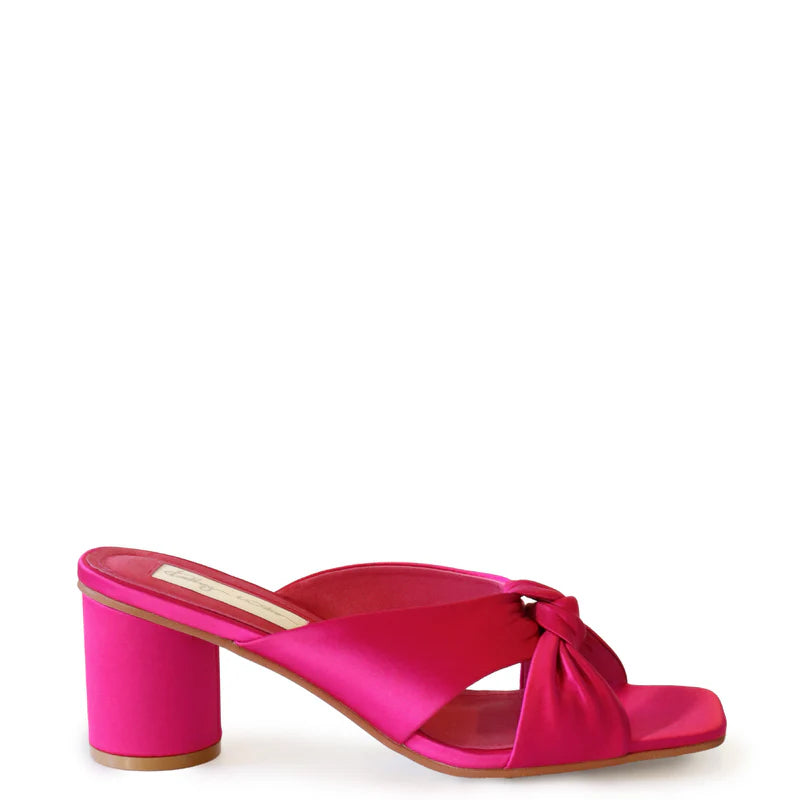 Kathryn Wilson - Hannah Heel // Hot Pink Satin