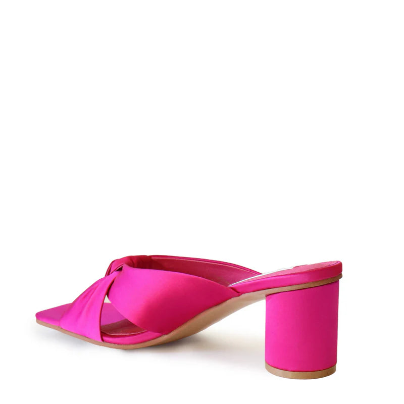 Kathryn Wilson - Hannah Heel // Hot Pink Satin