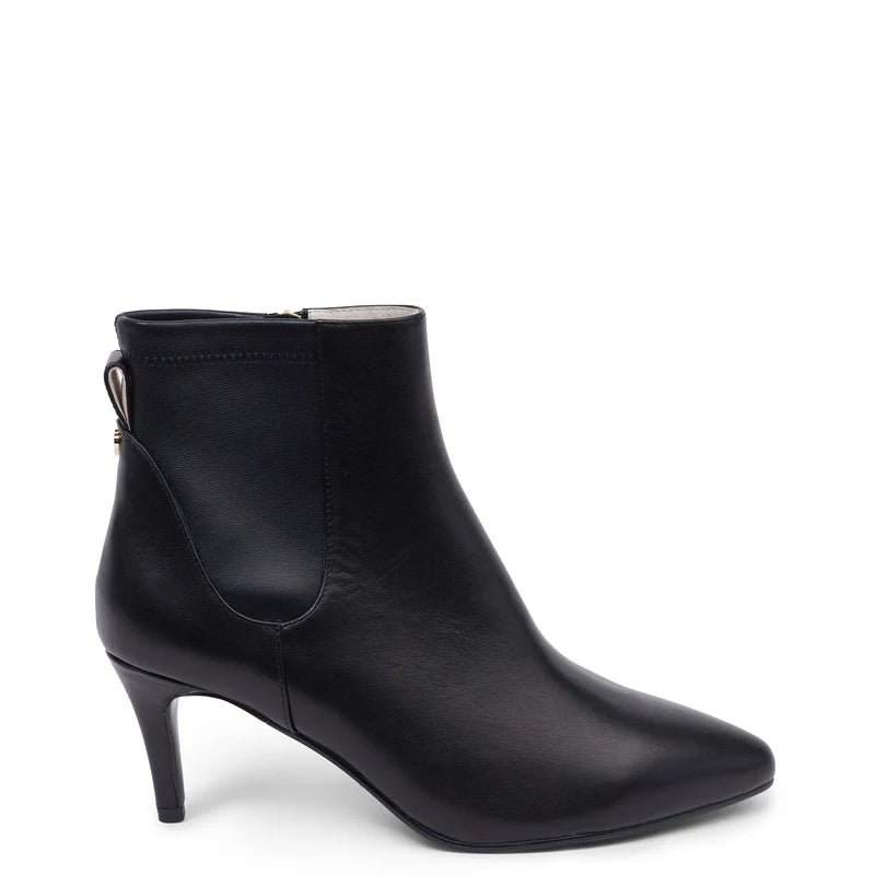 Kathryn Wilson - Kelly Boot // Black