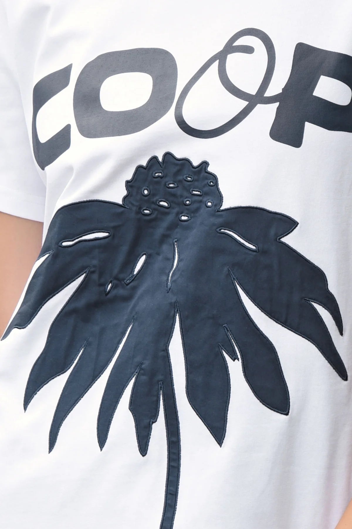 Coop - Bloom Service T-Shirt // White & Navy