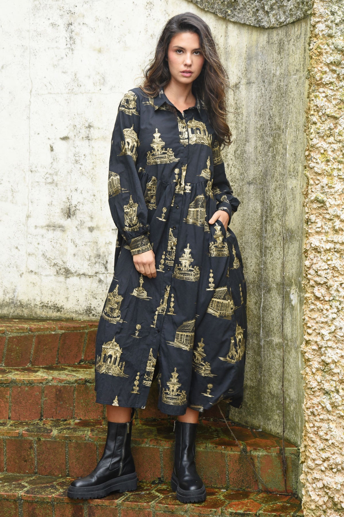 Coop - Loom With A View Dress / Black & Gold / White & Black
