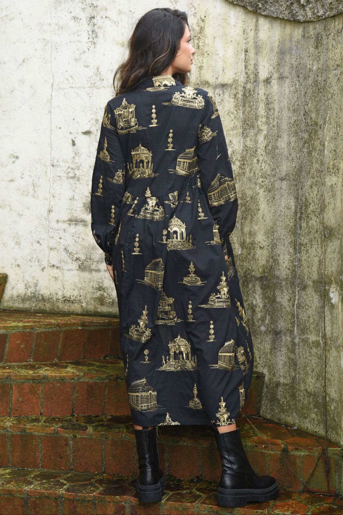 Coop - Loom With A View Dress / Black & Gold / White & Black