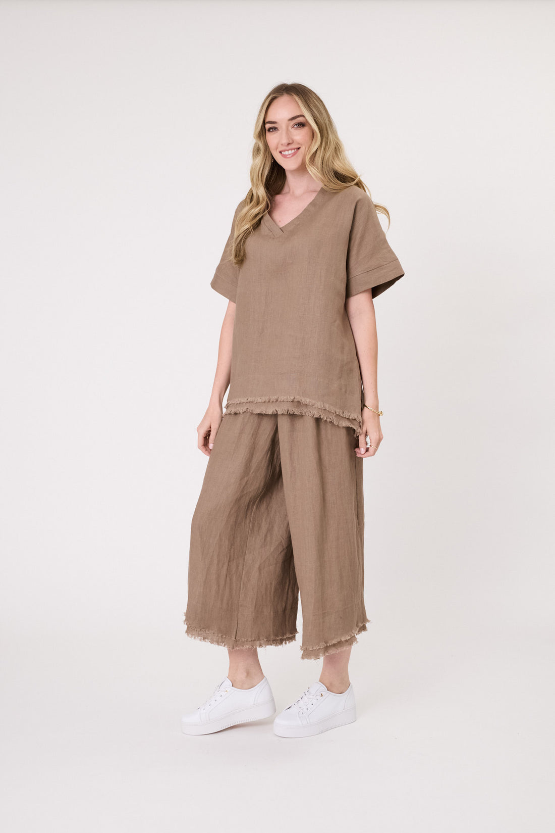 Lemon Tree - Carola Linen Top // Mocha