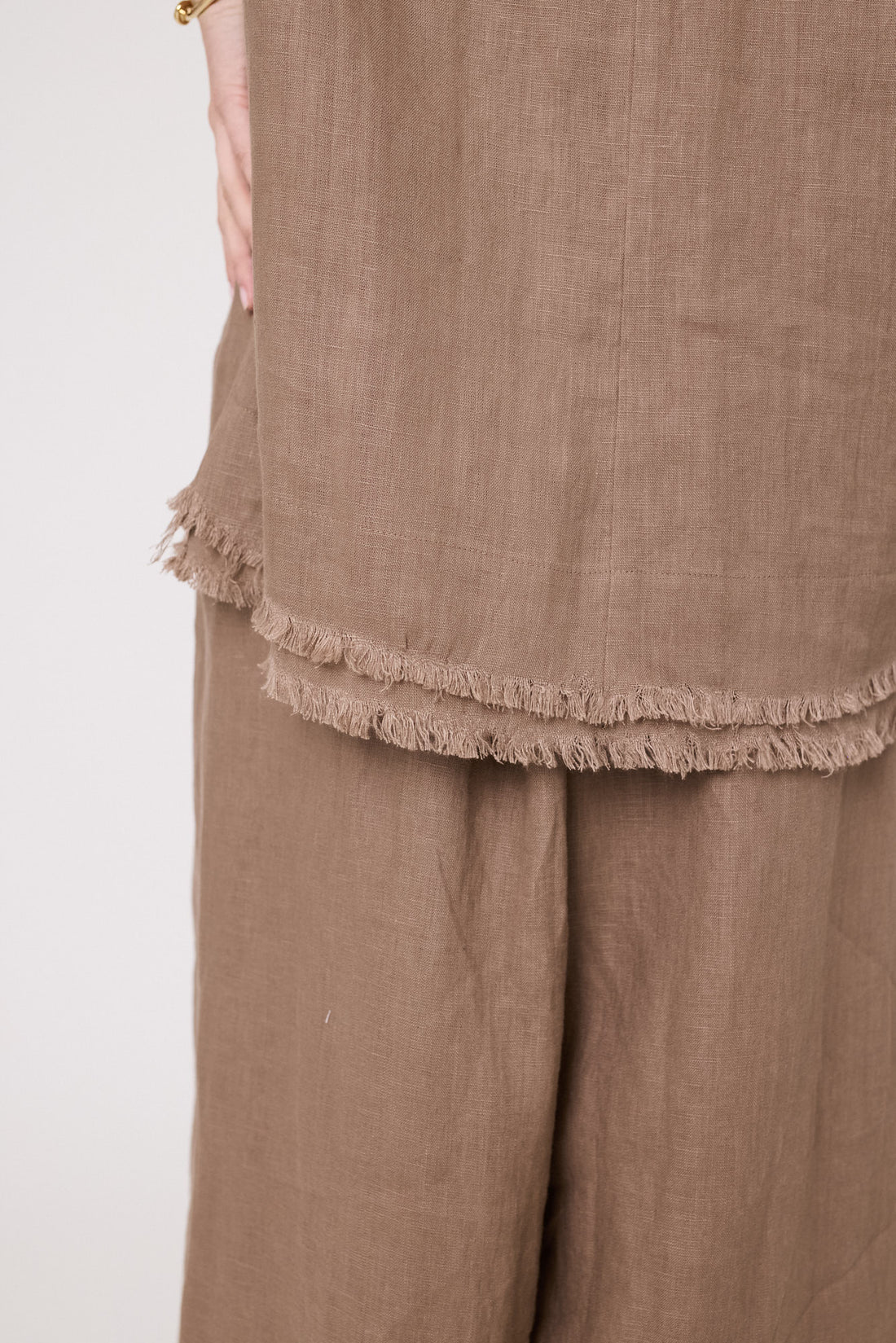 Lemon Tree - Carola Linen Top // Mocha