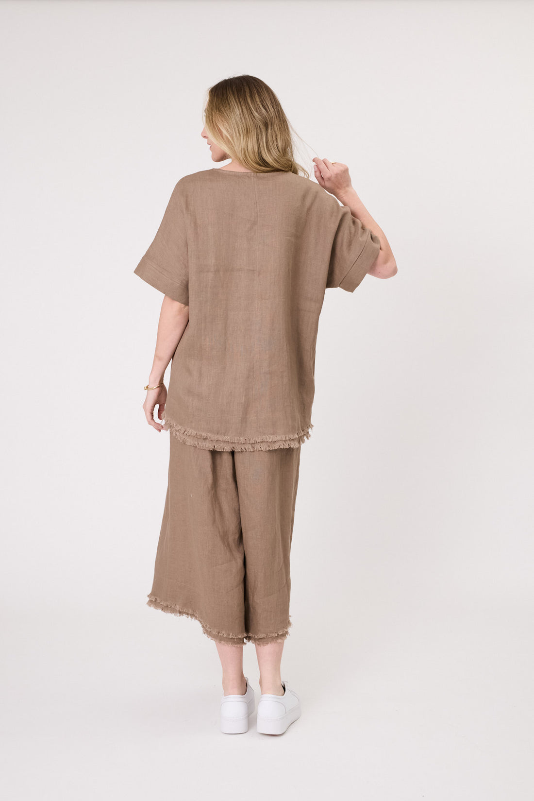 Lemon Tree - Carola Linen Top // Mocha