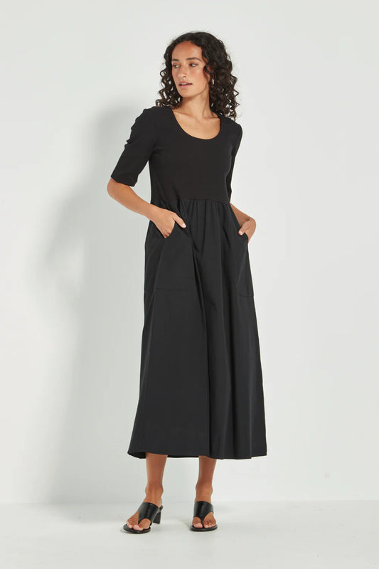 Verge - Contessa Dress // Black