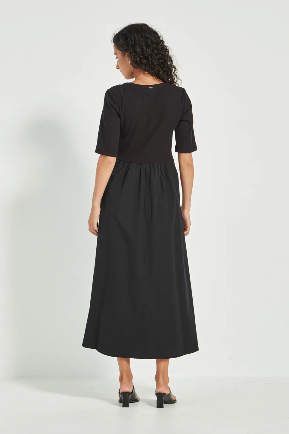 Verge - Contessa Dress // Black