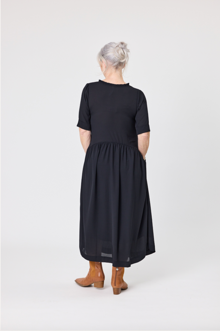 Lemon Tree - Marja Dress // Black