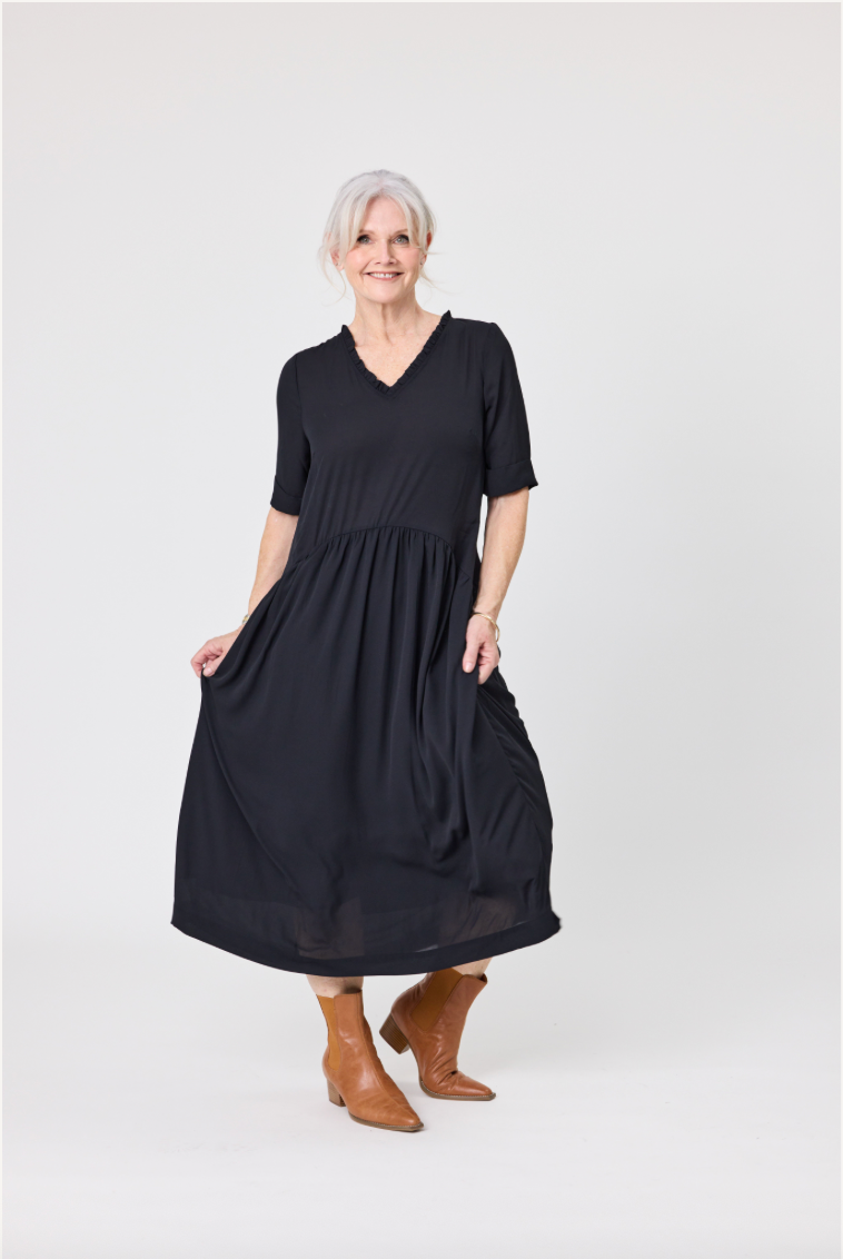 Lemon Tree - Marja Dress // Black