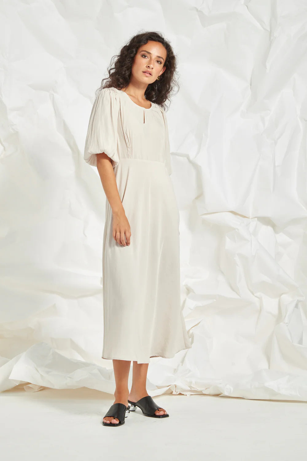 Verge - Oppulent Dress // Champagne