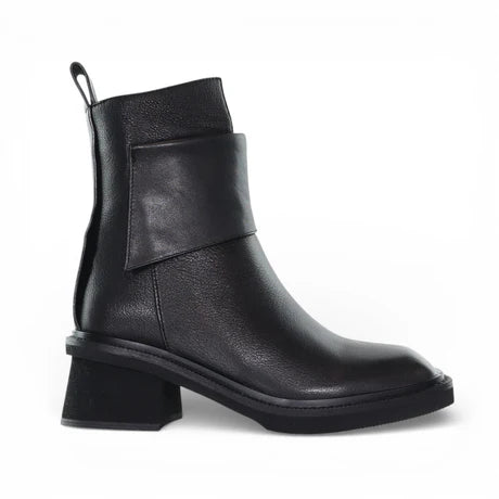 Minx - Sasher Boot // Black