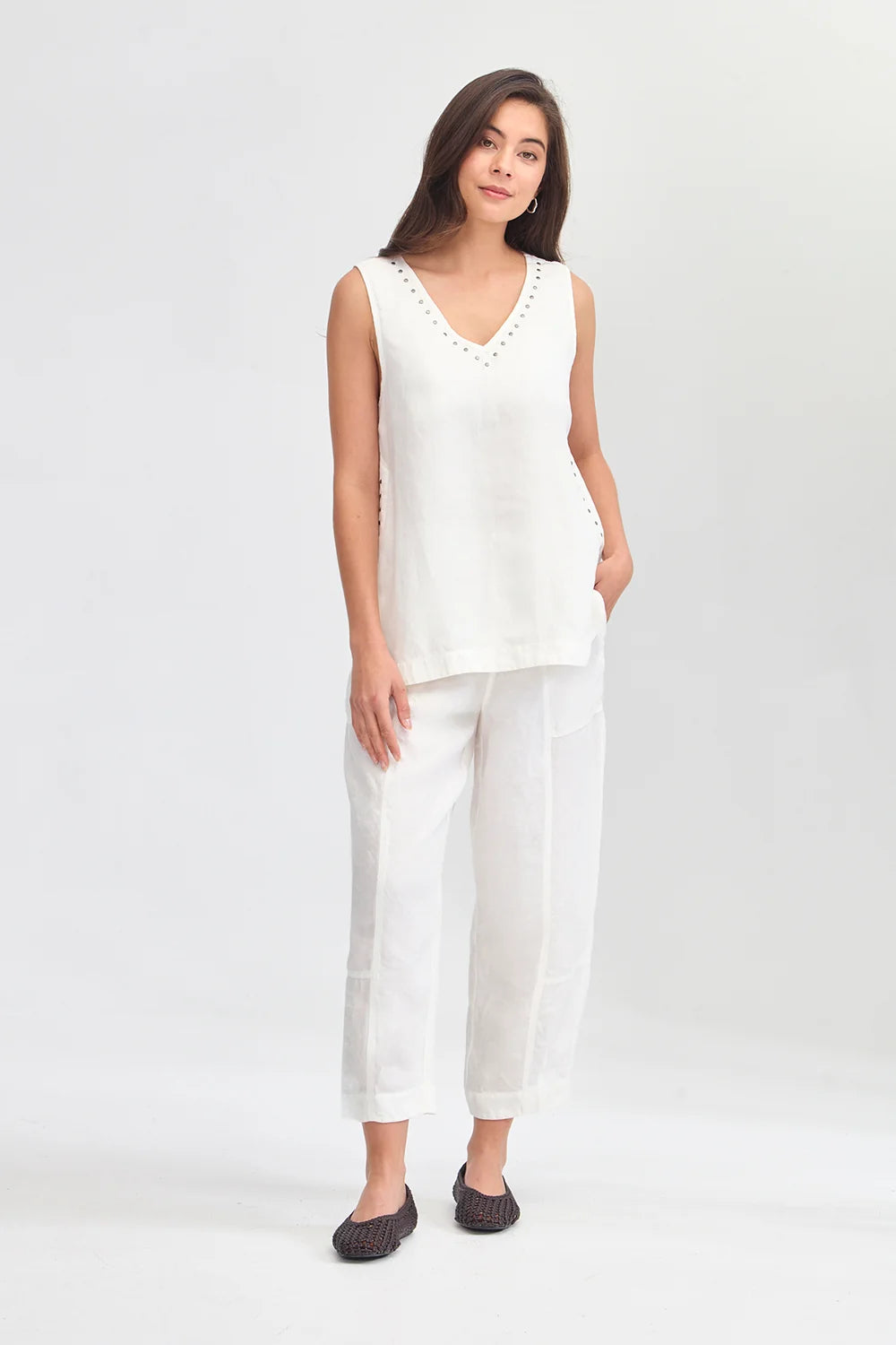 Verge - Studio Tank // White