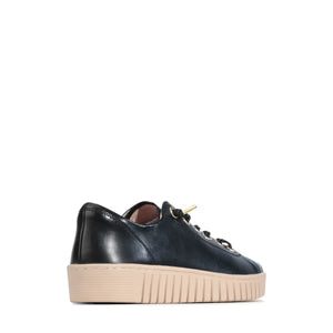 EOS - Tinara // Black